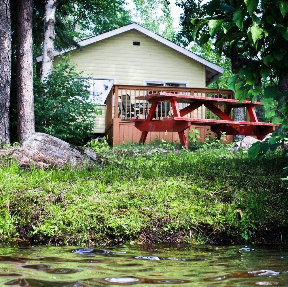 Algonquin'S Edge Resort Madawaska ภายนอก รูปภาพ